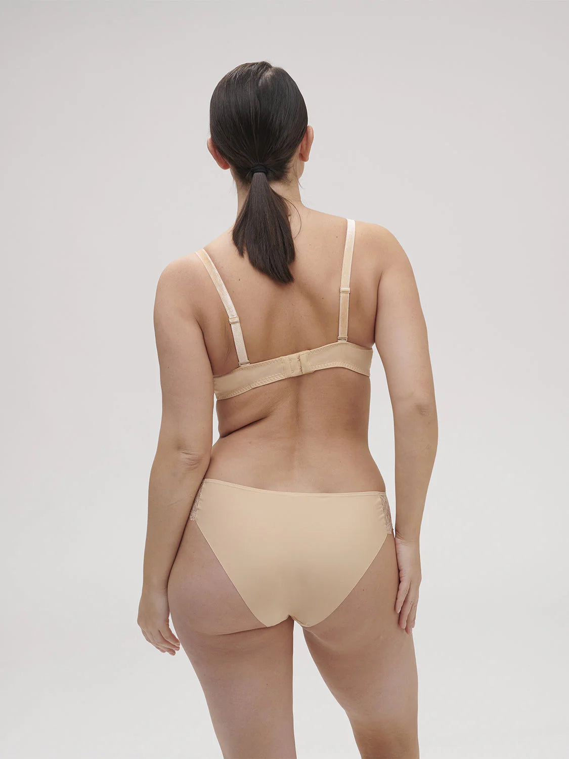 Escale Brief