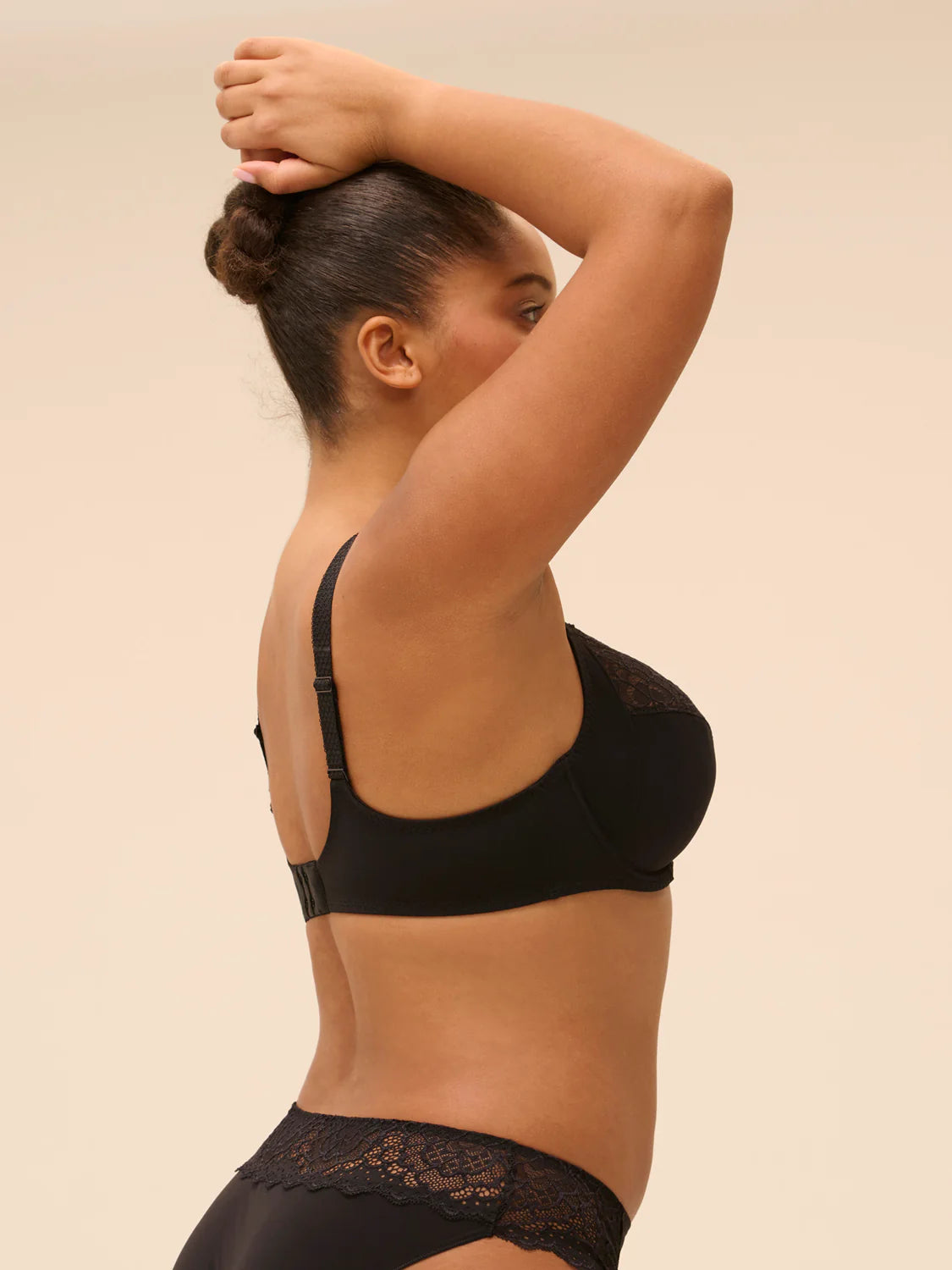 CARESSE Full Cup Bra