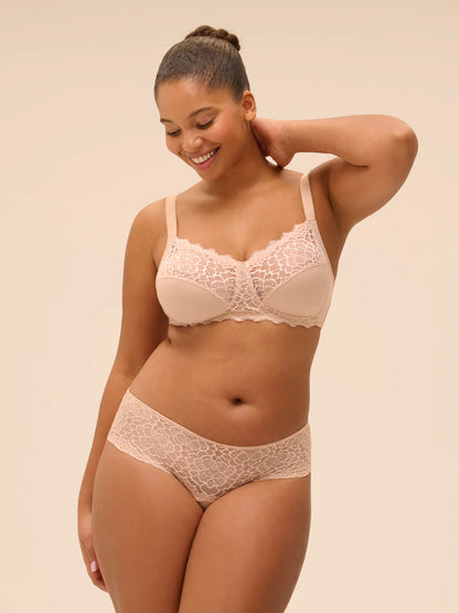 CARESSE Shorty