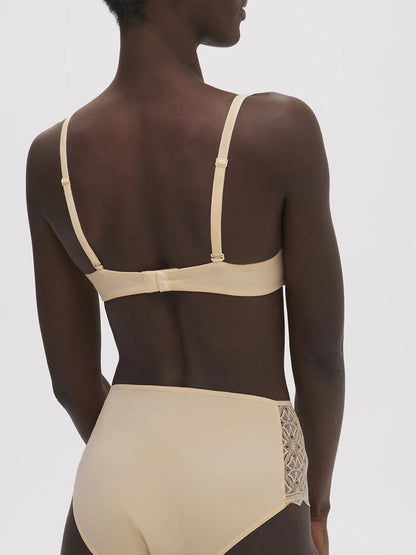 Escale Wireless Triangle Bralette