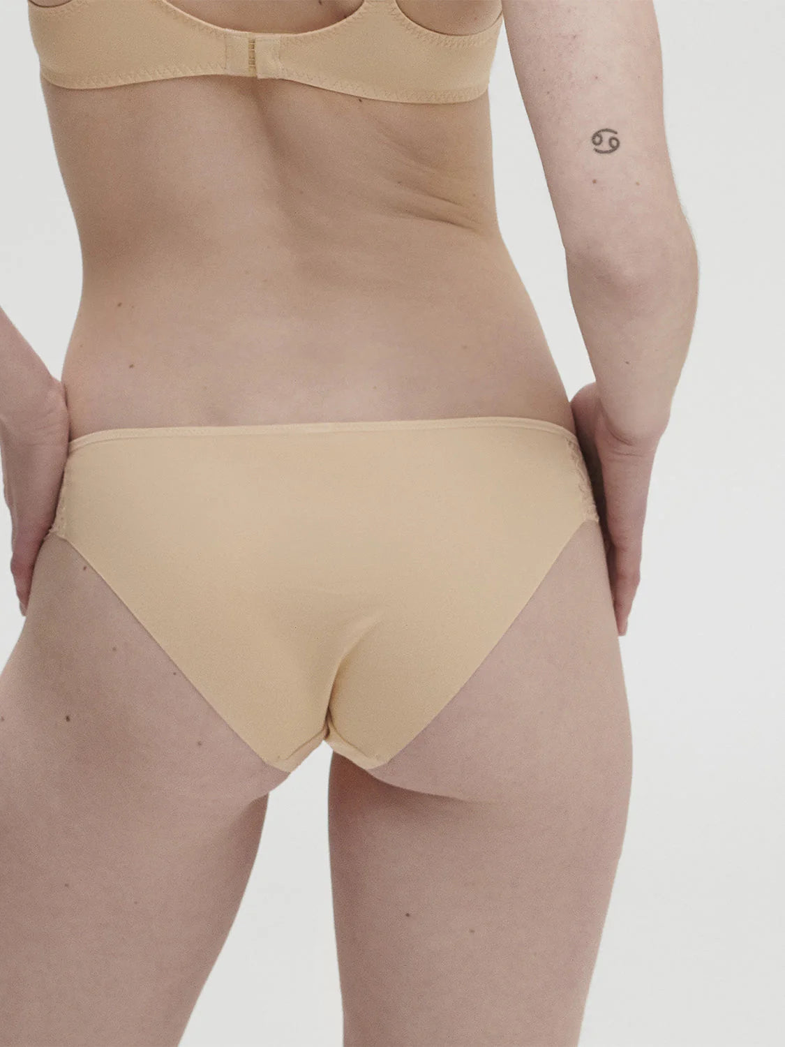 Escale Brief