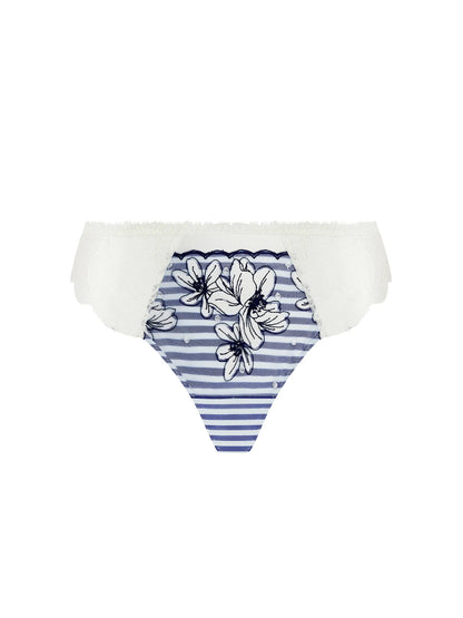 Cap Au Levant Seduction Brief