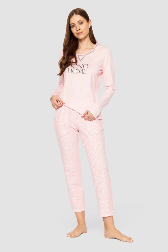 Front of the Be Happy Cotton Capri Pants by Rosch.